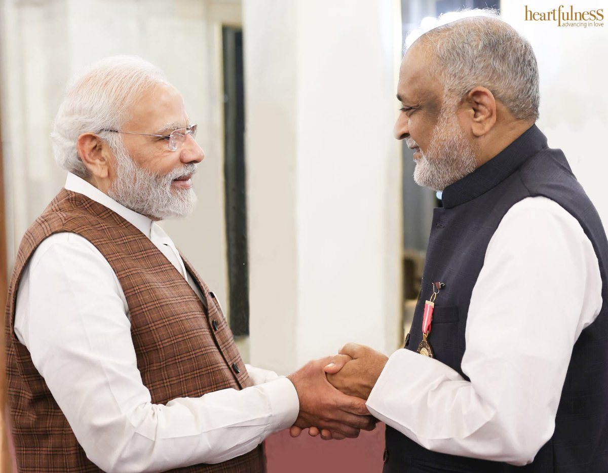 kamleshdaaji's tweet photo. Happy Birthday to the Hon'ble Prime Minister of India @narendramodi ji. 
May your special day overflow with joy, happiness, and love. Wishing you unwavering strength, robust health, and endless optimism for the future.

@PMOIndia #PMModiBirthday https://t.co/gCbH5dGum1