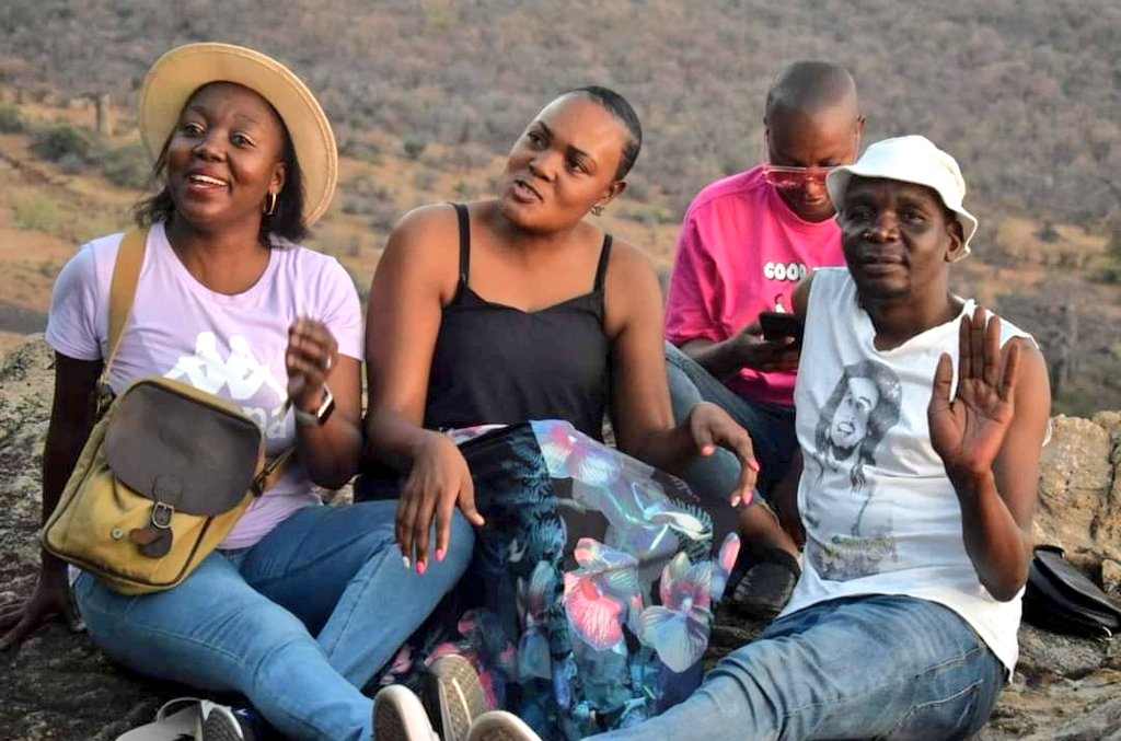 LimpopoR's tweet photo. MEC Rodgers Monama hosting various media houses and Miss Limpopo Province Marrygrace Whitehead at Makuya Nature Reserve.
#MahalaWeek
#TourismMonth
#MediaTour
The occasion was graced by her Magesty Tshifularo Makuya๐ https://t.co/Jl9TiwdDLO