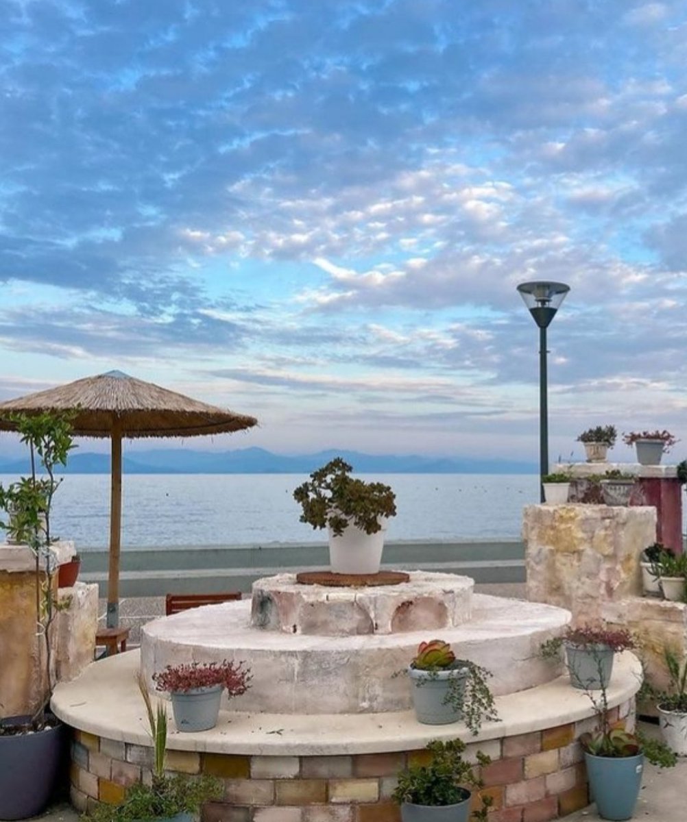 theodora1911's tweet image. Όταν αγαπάς αυτά πού έχεις 
Τότε έχεις όσα χρειάζεσαι.....

Καλημέρα καλή Κυριακή 💕 με όμορφες στιγμές 💕