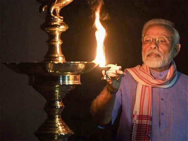 JanakRoy15's tweet photo. মাননীয় প্ৰধানমন্ত্ৰী শ্ৰীযুত @narendramodi দেৱলৈ ওপজা দিনৰ অলেখ অযুত শুভকামনা জ্ঞাপন কৰিলোঁ৷ প্ৰভু ভগৱন্তই তেখেতক সুস্বাস্থ্য আৰু দীৰ্ঘায়ু প্ৰদান কৰক৷

Wishing PM Shri @narendramodi ji a very happy birthday. https://t.co/UFheRMNs5Q
