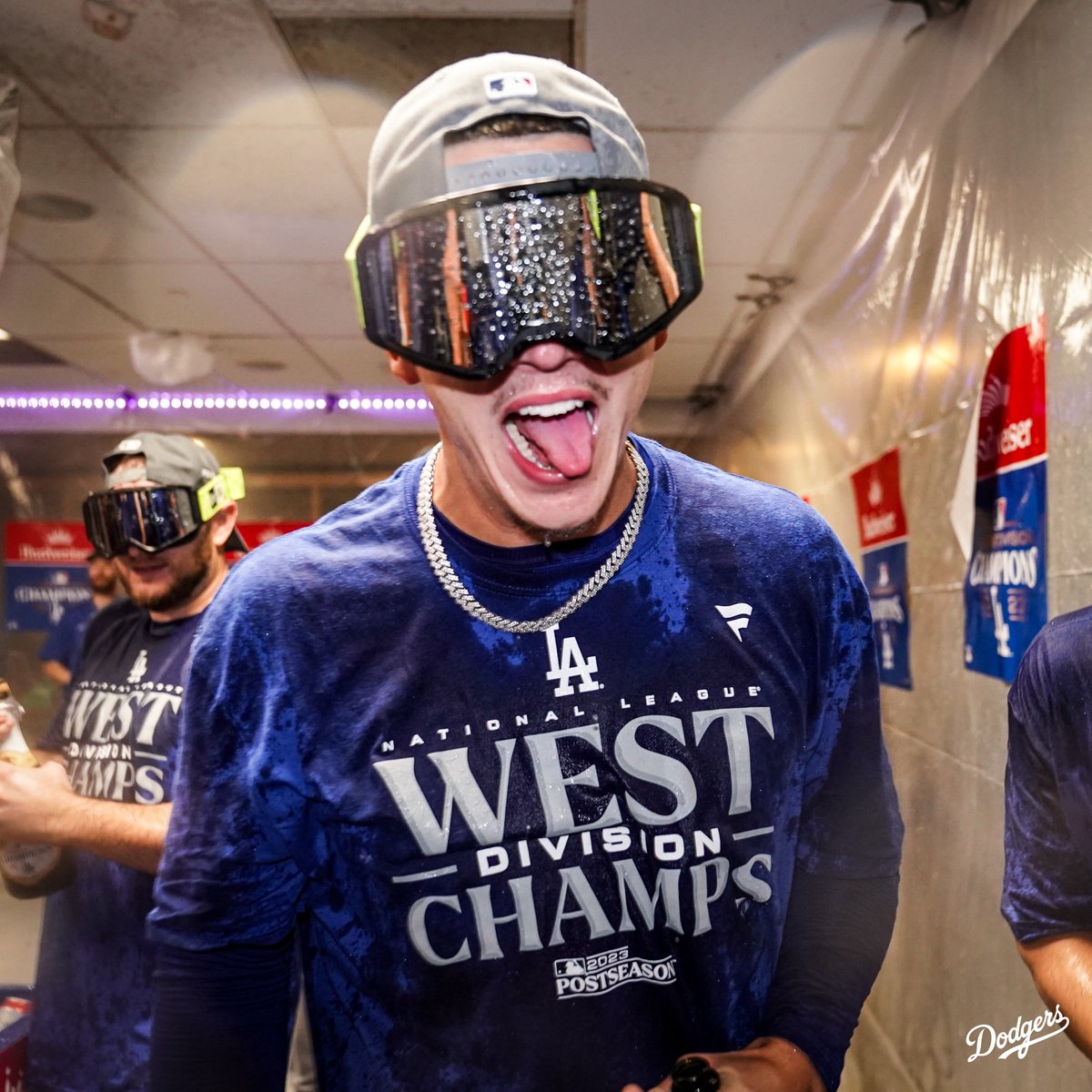Dodgers's tweet photo. Freshman year vs. senior year. https://t.co/36nk0nWeux