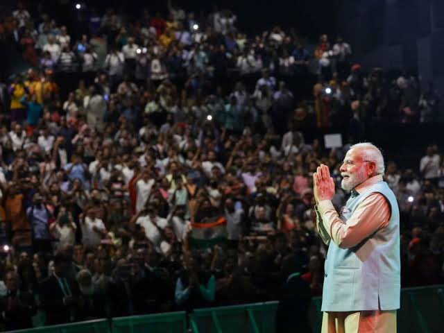 DanishKaneria61's tweet photo. Birthday greetings to the guardian of Bharat, Prime Minister of India Shri @narendramodi. 

PM Modi has proved that India can lead the world. Today, the entire world is talking about “वसुधैव कुटुंबकम्”। 

I pray to Lord Ram for his good health and success. https://t.co/VDbbcmZ5ym