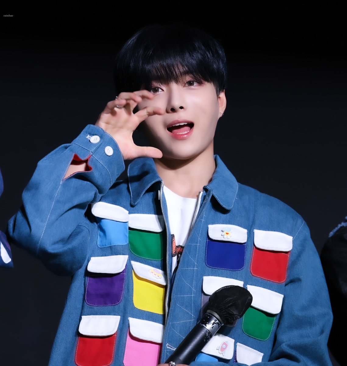 rainbow_57_'s tweet image. 2023 NINE.i 3rd MINI ALBUM 
RELEASE EVENT IN JAPAN
230902 1부😼🖤🖤🖤

#NINEi #나인아이 
#반 #VAHN #김정우
#고양이_반냥
#반냥_나의이치반
#NEW_MIND #Turn_it_off