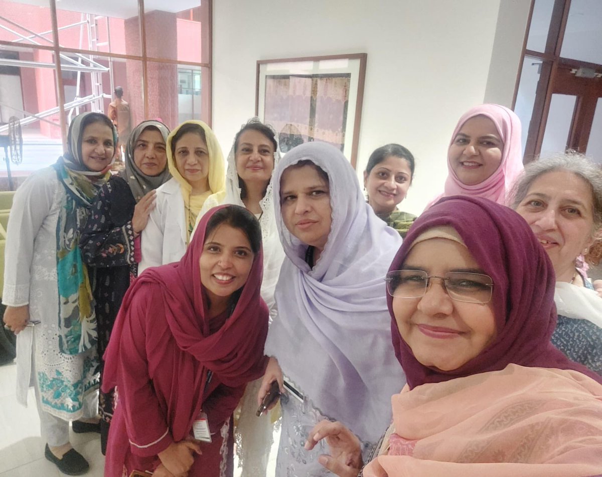 DrNaveedYousuf's tweet photo. A proud moment for #AKUGLOBAL #akuded MHPE. All external and internal examiners are graduates of the same programme. https://t.co/eUSwXEZciw
