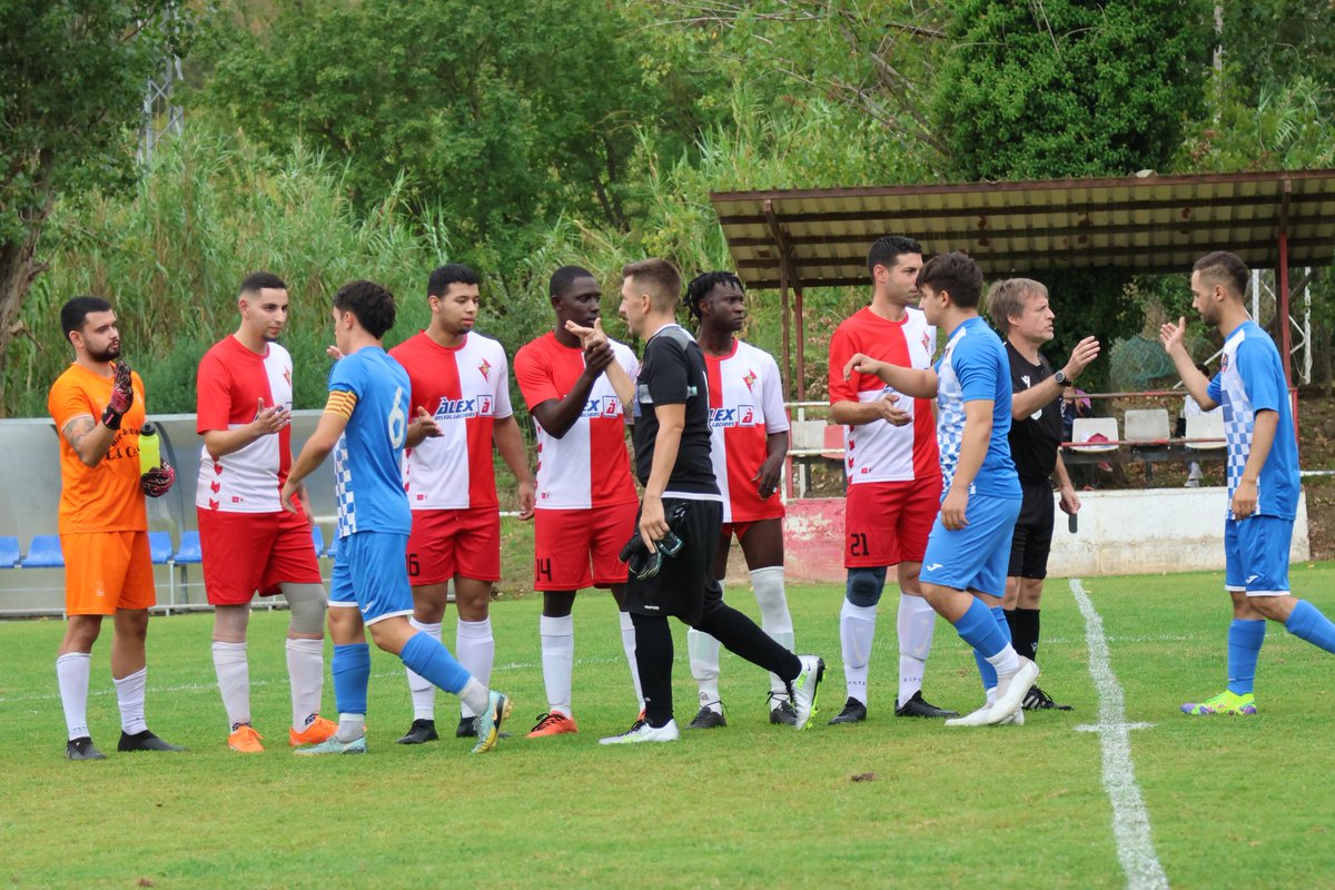 CFLesPlanes's tweet photo. 🔛 AVUI JUGUEM!

🆚 CF Vall d'en Bas (@efvb2014)
⏰ 17.00h
⚽ Primera jornada de lliga
📍 Municipal de Sant Esteve d'en Bas 

#SomhiNyerros #OrgullPlanenc #4cat3 #futboldeveritat @lesplanescat @RadioLesPlanes https://t.co/kVZUSi2BBZ