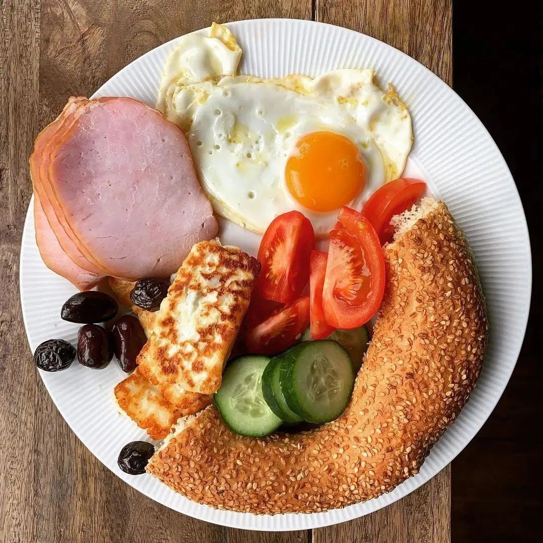 🌞 Good morning from Cyprus! ☀️
Starting the day the Cypriot way with a breakfast that's pure heaven! 🇨🇾😋 
Kopiaste! 🍽️

📷 IG cypriotfood
 
#visitcyprus #lovecyprus #cyprusbreakfast #cypriotfood