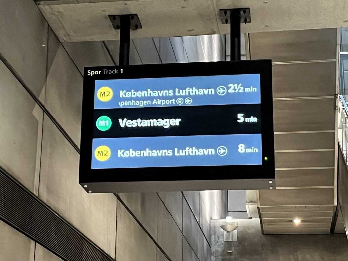 Sunday morning metro headways in Copenhagen. Someday, Atlanta, someday.