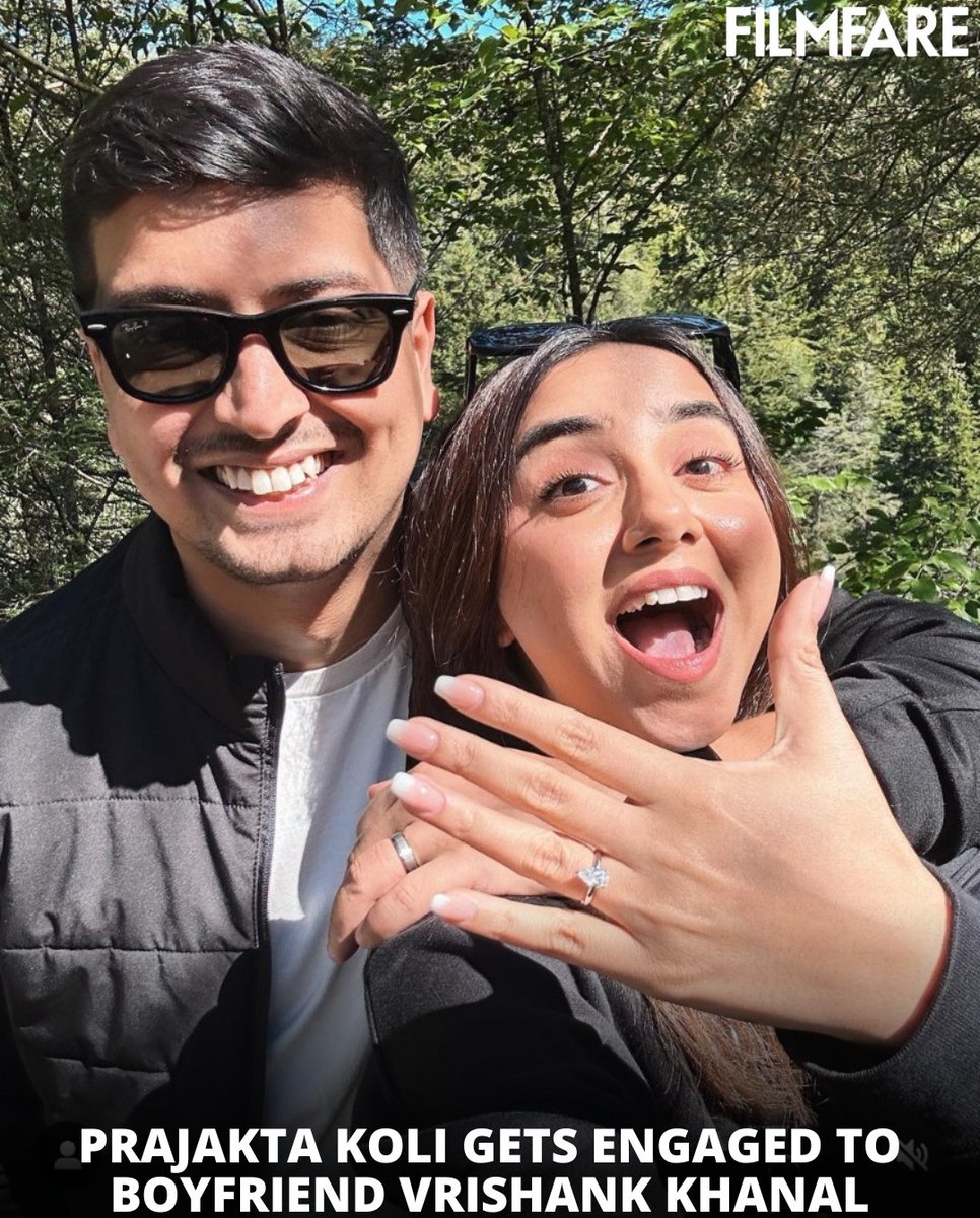 She said YES!💍

#PrajaktaKoli gets engaged to boyfriend #VrishankKhanal.