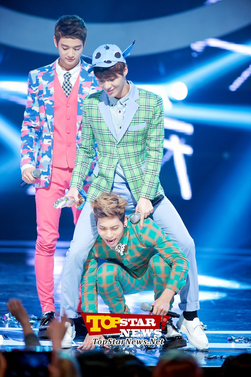 dailyjongtae's tweet photo. #JONGHYUN #TAEMIN @SHINee https://t.co/Z74orSGBHl