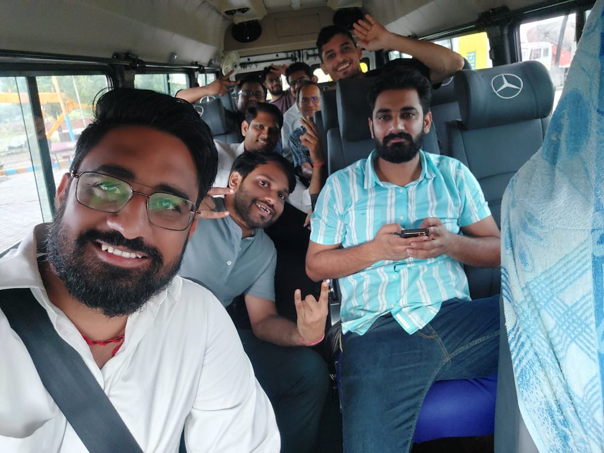 Indian__doctor's tweet photo. Gratitude Gathering!
Doctors from All over Country, are coming for Gathering at Jantar Mantar ,#Delhi 

For demanding better 100% clinical based medical education for MBBS graduates from clinically trained Doctors only & thanking @narendramodi ji 
@mansukhmandviya ji 
@NMC_IND
For their New revolutionary Regulations !
#MedTwitter #HappyBdayModiJi
