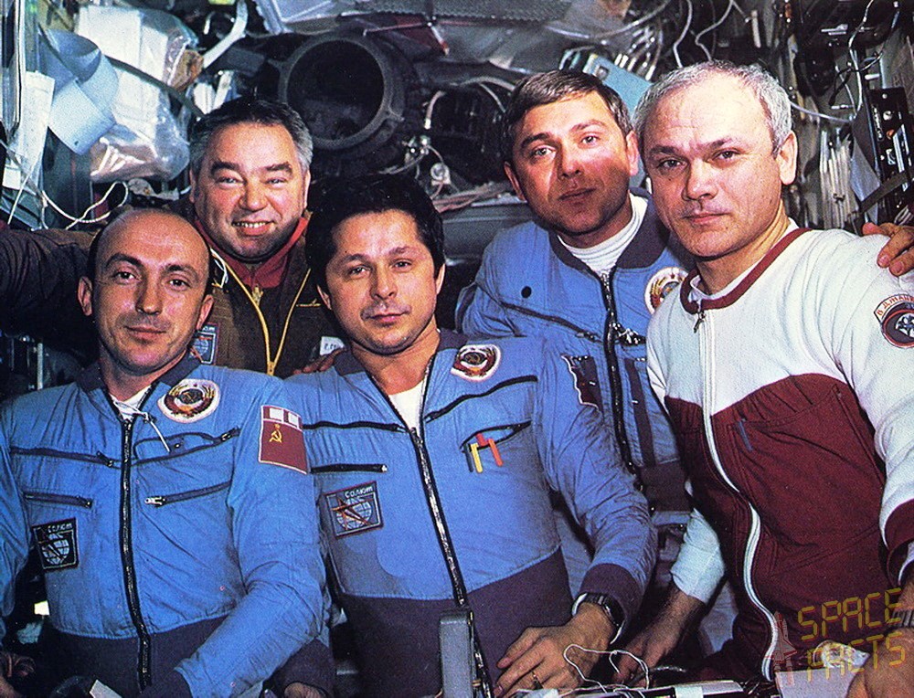 жан-лу кретьен французский космонавт. жан лу кретьен крикалев и волков. станция салют 7 фильм. владимир джанибеков и виктор савиных салют 7. жан-лу кретьен салют-7.
