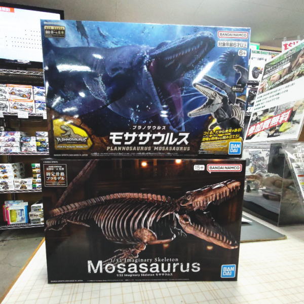 hobbyshopteduka's tweet photo. \ 🎉 好評販売中 🎉/
・骨格外皮から組立 #プラノサウルス『モササウルス』
・本格骨格モデル #ImaginarySkeleton『モササウルス』
白亜紀の海の支配者モササウルスをプラモデルで作ろう!
#恐竜 #バンダイ #北海道 #旭川 #模型店 https://t.co/qSYQz3E3gb