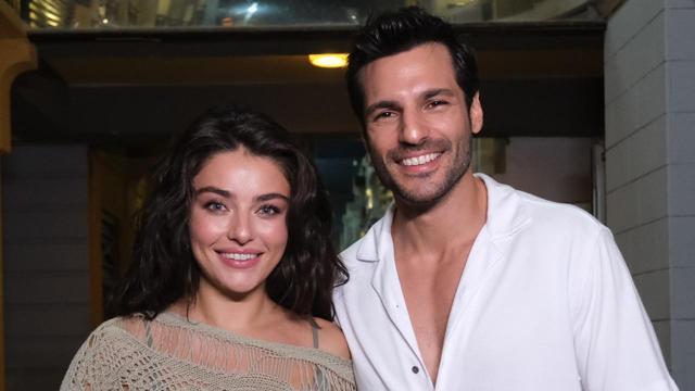 DTural's tweet photo. Başrollerini Ayça Ayşin Turan ve Serkan Çayoğlu'nun paylaştığı #KaderBağları ilk bölümüyle 30 Eylül Cumartesi 20.00'de FOX'ta. 💥 https://t.co/DO6rbfKnxh