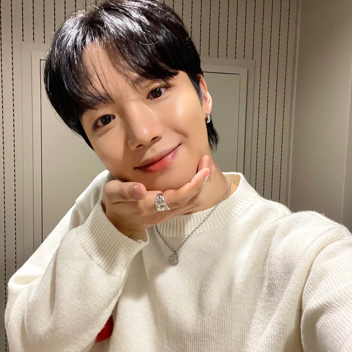 LYM_offcl's tweet photo. [📸] 2023.09.17
사운드웨이브 팬사인회 🤍💚

#임영민 #LIMYOUNGMIN
#ROOM #IN_MY_ROOM https://t.co/qBX9fUe7TO