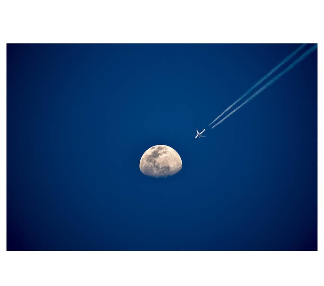 karantaneja313's tweet photo. Can never get bored of capturing the moon. 🌙 #DMEC23 #moon https://t.co/IKBJdRX2uR