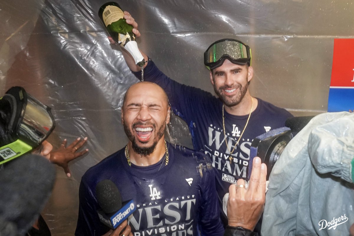 Dodgers's tweet photo. NL West Champs know how to party. https://t.co/DvvqDBDdwx
