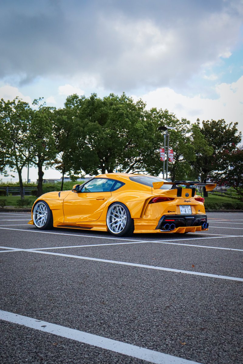 supra__417's tweet photo. スープラ仕様変更しました！
自分の理想が形になりました！

制作して頂いたあしるさんこの度は
ありがとうございました🙇‍♂️

A.BASE
ワンオフオーバーフェンダー

メーカー不明
ミラーカバー（ボディー色塗装）

VERZ-KRONE02 20インチ
鍛造2ピース
F.11j －10  R.12j －25

制作 A.BASE @ashiru_ito https://t.co/bicfsQLQrX