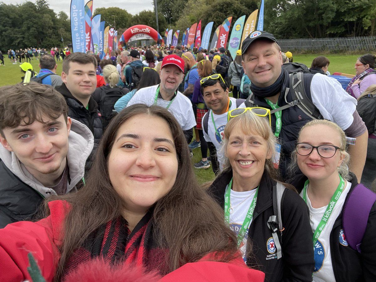 In Edinburgh this early morning for the #KiltwalkEdinburgh @thekiltwalk #Kiltwalk2023 @StAFirstAid 💪🏻🥰