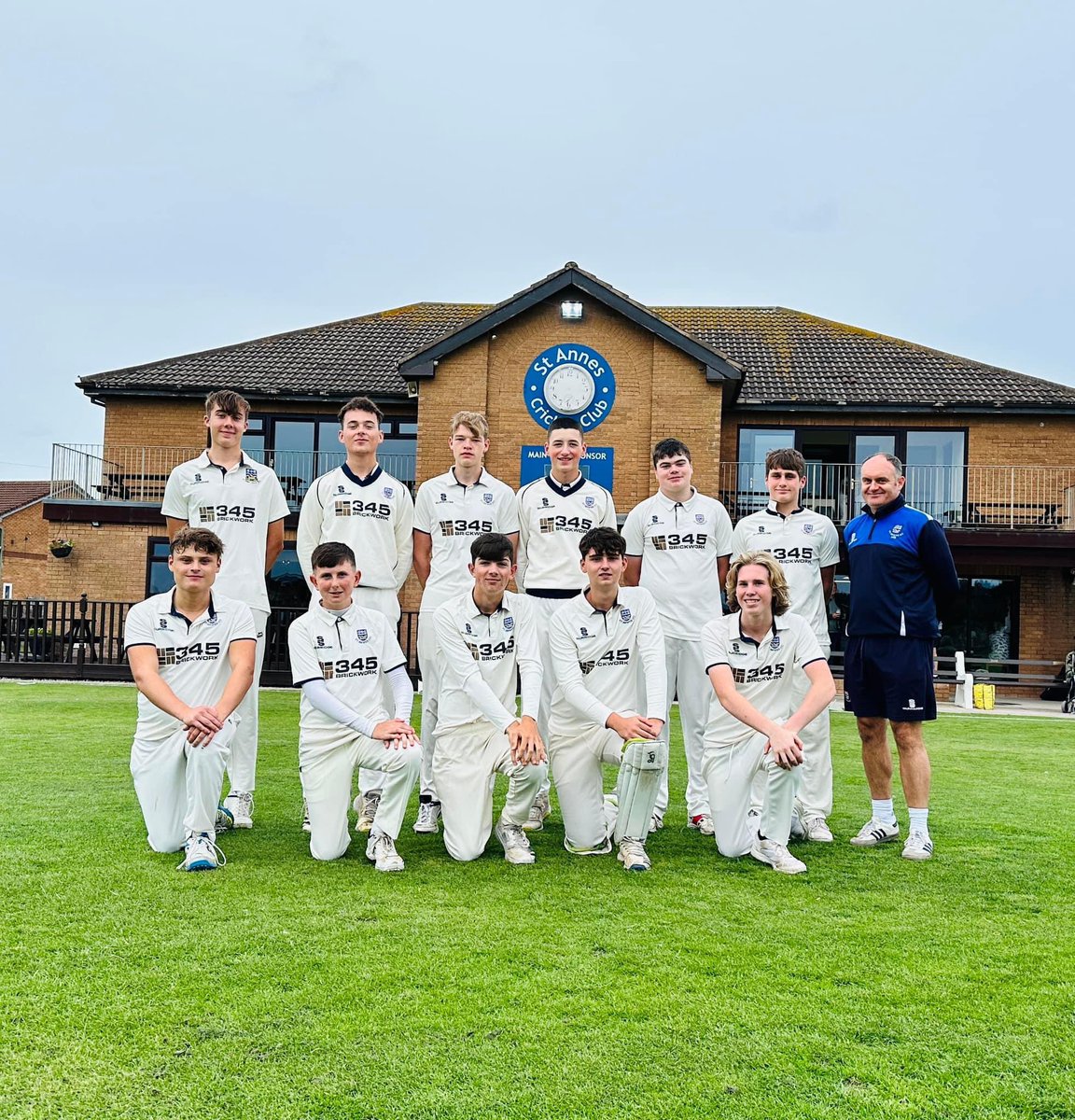 StAnnesCC's tweet photo. π ITβS THE FINAL!
Good luck to our U17s in the Moore & Smalley @pscricket Final v @GarstangCC today!
π Go out there, believe in yourselves & shine. Weβre with you all the way!
β° 2pm
π@StAnnesCC
The players would love your support!
#juniorcricket #final #TeamSaints π https://t.co/FpUq7b2UHx