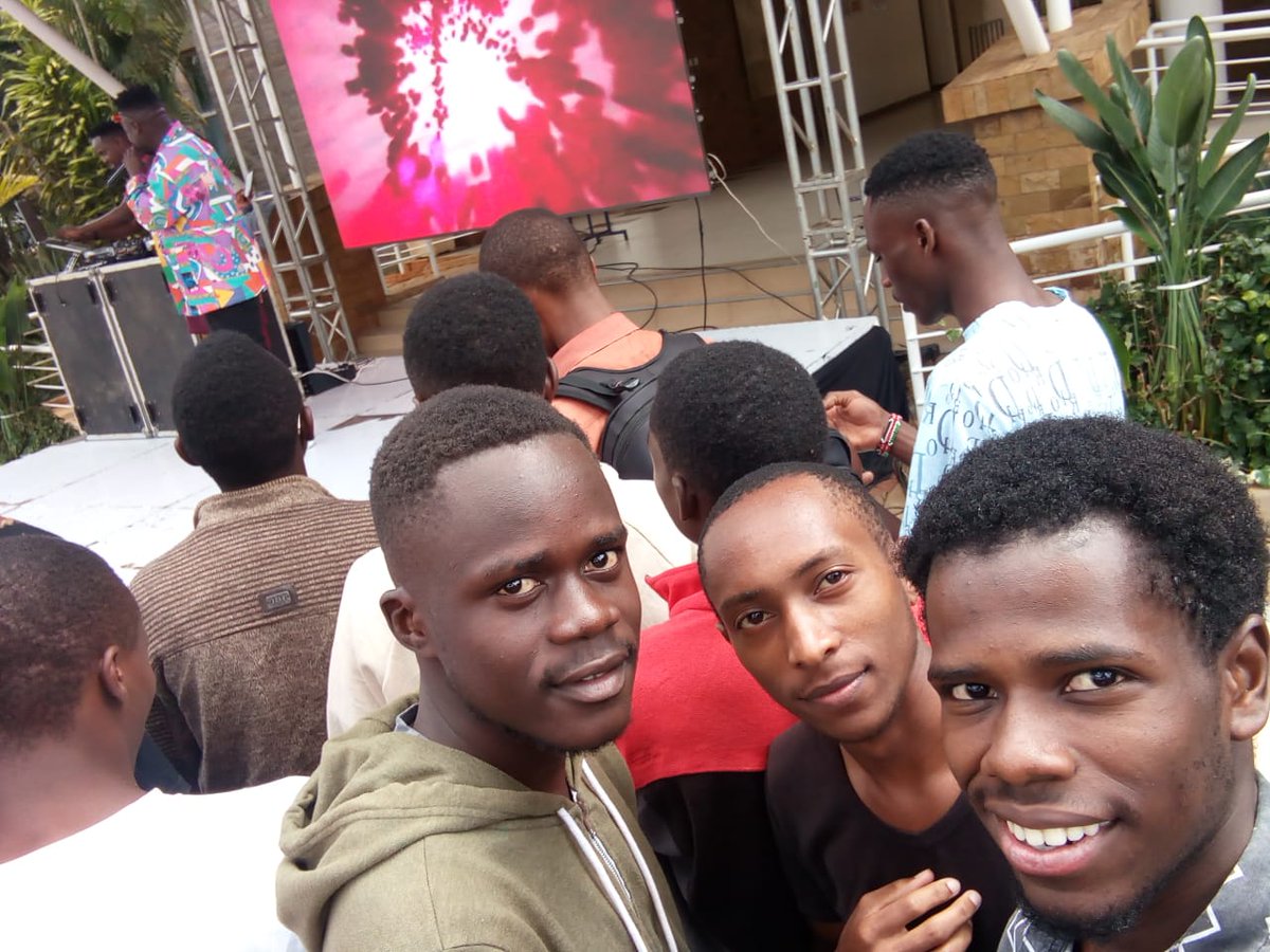 dantey_334's tweet photo. #bambika #zetech @AhmedTwalha @nizzoh https://t.co/YSpGHUihfL