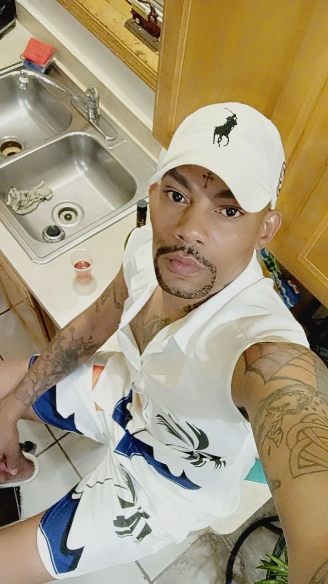 StuffStuffg's tweet image. 