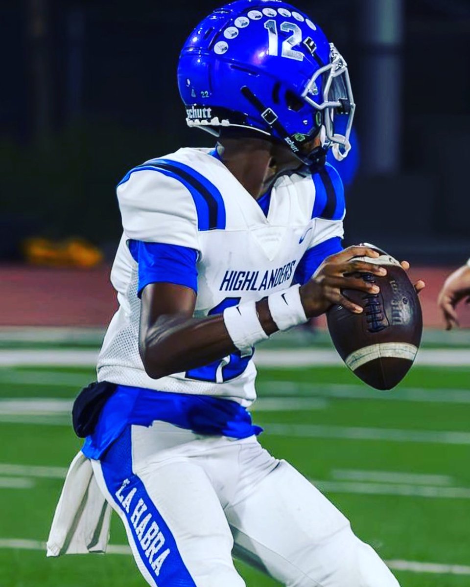 DJ_Mitchell1X's tweet photo. @DJ_Mitchell1X #djmitchell #lahabra #truefreshman #D1 #QB #quarteback @ocvarsityguy @OCSportsZone @3dqb_SoCal @UConnFootball @uscfb https://t.co/WHgbdQ1izi