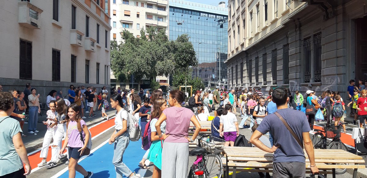 This school street in Milan shows how a street can change when you change the perspective from cars to childrens' well being #piazzeaperte #streetsforkids