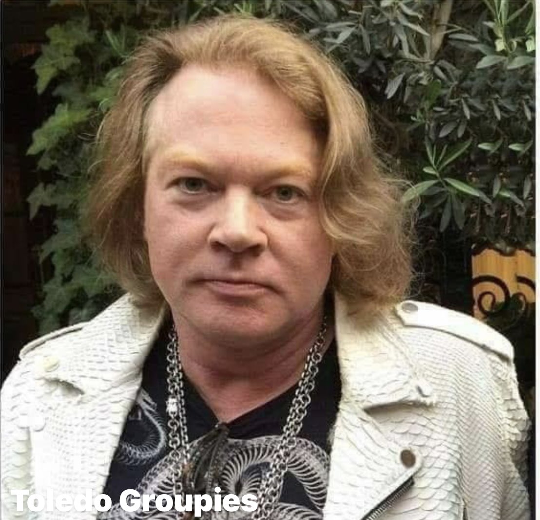 MsDonDons's tweet photo. Before getting his prosthetic eye, Mad Eye Moody played in Guns and Roses. https://t.co/VEONsGIltl