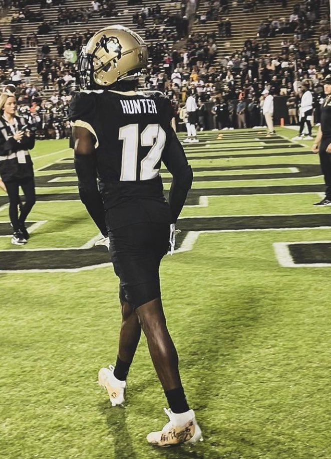 Got robbed of competing for a Heisman because of a dirty play ! Get Well Soon Travis 🖤🦬
