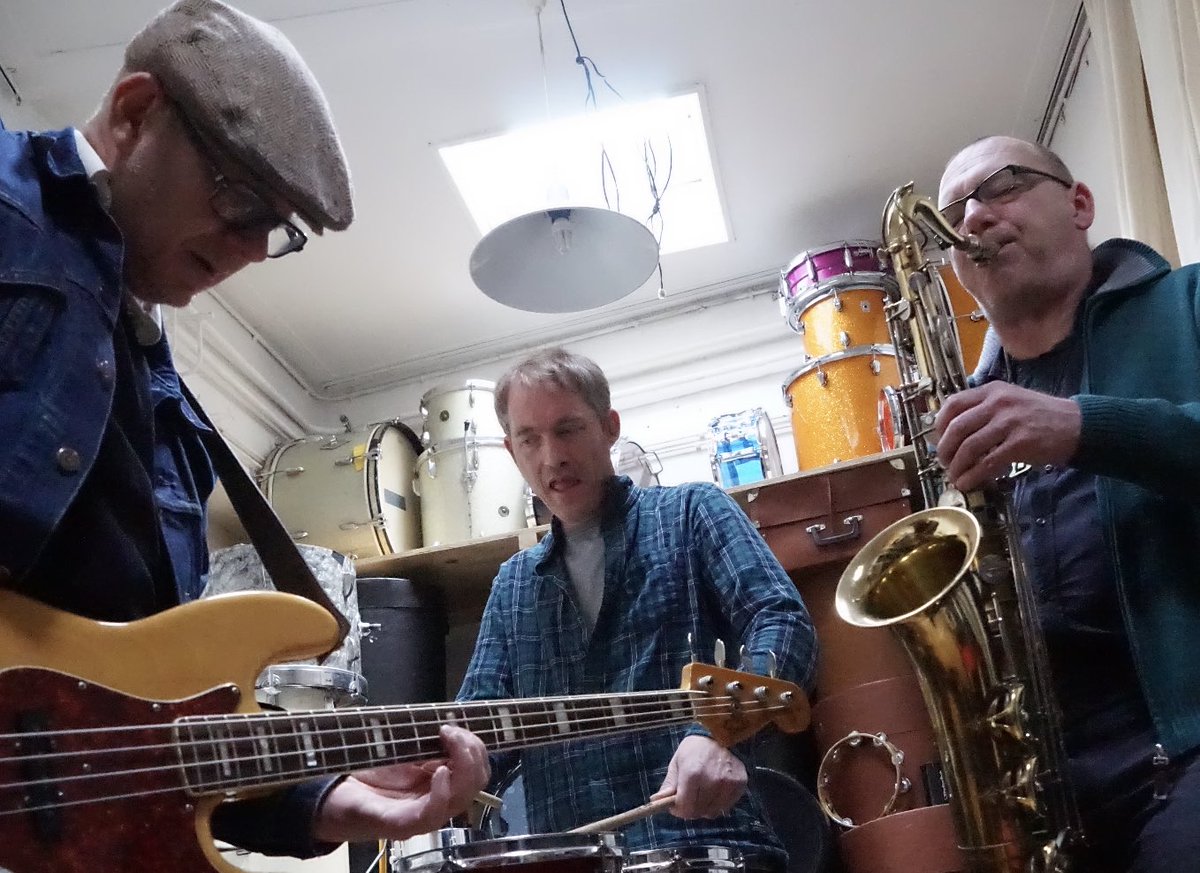 Sijthoff Leiden (@sijthoffleiden) on Twitter photo 22 september 20:00 u Jazz concert: Trio Dash: Ornstein, Oele, Hoeke
Maarten Ornstein, Alex Oele en Eric Hoeke
<a href="/SijthoffLeiden/">Sijthoff Leiden</a> (Doezastraat 1b), #sijthoffcultuur 22 september 20:00 u Jazz concert: Trio Dash: Ornstein, Oele, Hoeke
Maarten Ornstein, Alex Oele en Eric Hoeke
<a href="/SijthoffLeiden/">Sijthoff Leiden</a> (Doezastraat 1b), #sijthoffcultuur