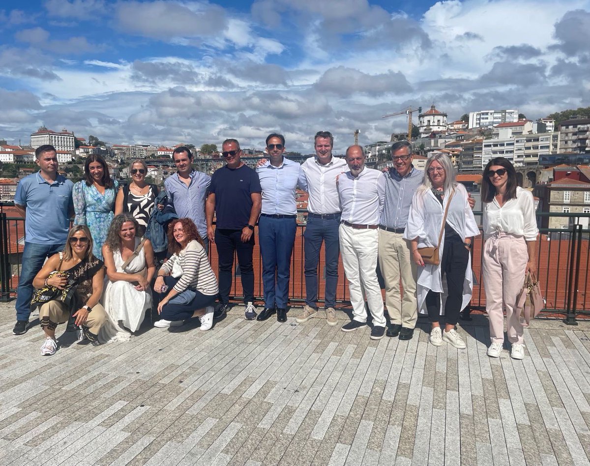 MiguelRotomPT's tweet photo. Bom dia,

Dia 9 de Setembro foi um dia repleto de emoções intensas, quando reunimos a talentosa equipa da @RotomPTLda (Rotompt, Lda.) | facilitates your logistics para celebrar com entusiasmo o 15º aniversário em Portugal. 
#RotomPT #Aniversário #WOW #VilaNovaDeGaia https://t.co/bE0qz511Hw