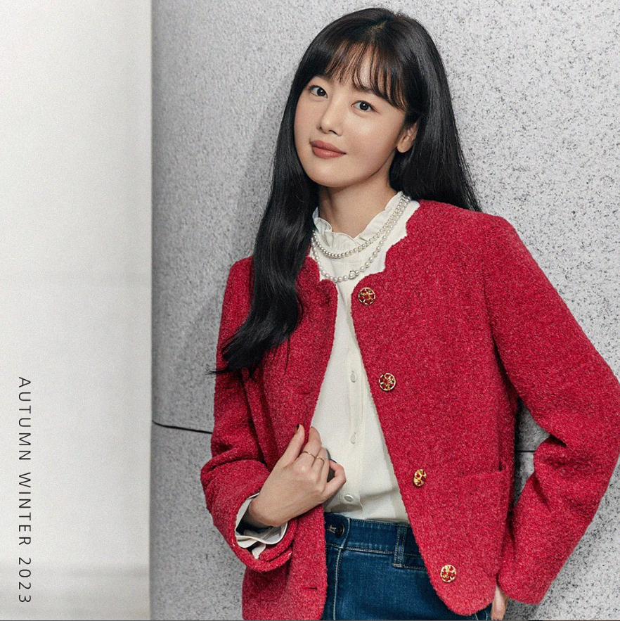 kopxpert's tweet photo. Sunhwa continues as exclusive model for #Compagna clothing brand. New Fall/Winter 2023 collection. 
More here: https://t.co/3MhAcZGnpX
#한선화 #HanSunhwa #꼼빠니아 https://t.co/5JIaTtb9Nv