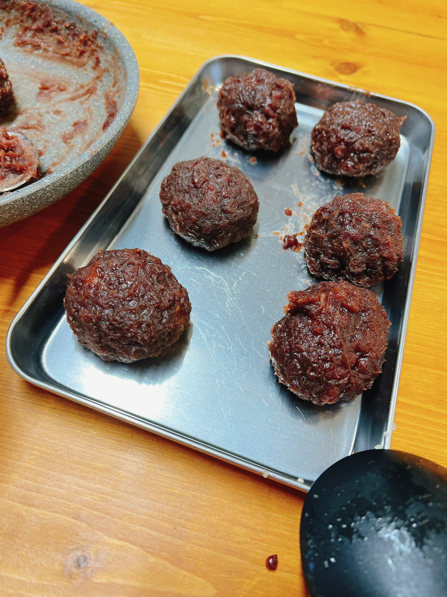 tea_kyoko's tweet photo. 昨日おはぎ作った👩‍🍳
「道明寺」って桜餅の種類だと思ってたけど食品名らしい( ˙▿˙　)ﾍｪｰ https://t.co/ILNtzpCRTx