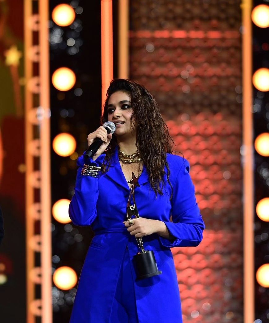Keerthy_FanPage's tweet photo. At #SIIMA2023 Awards 💙 https://t.co/Pj6B5FRxCv