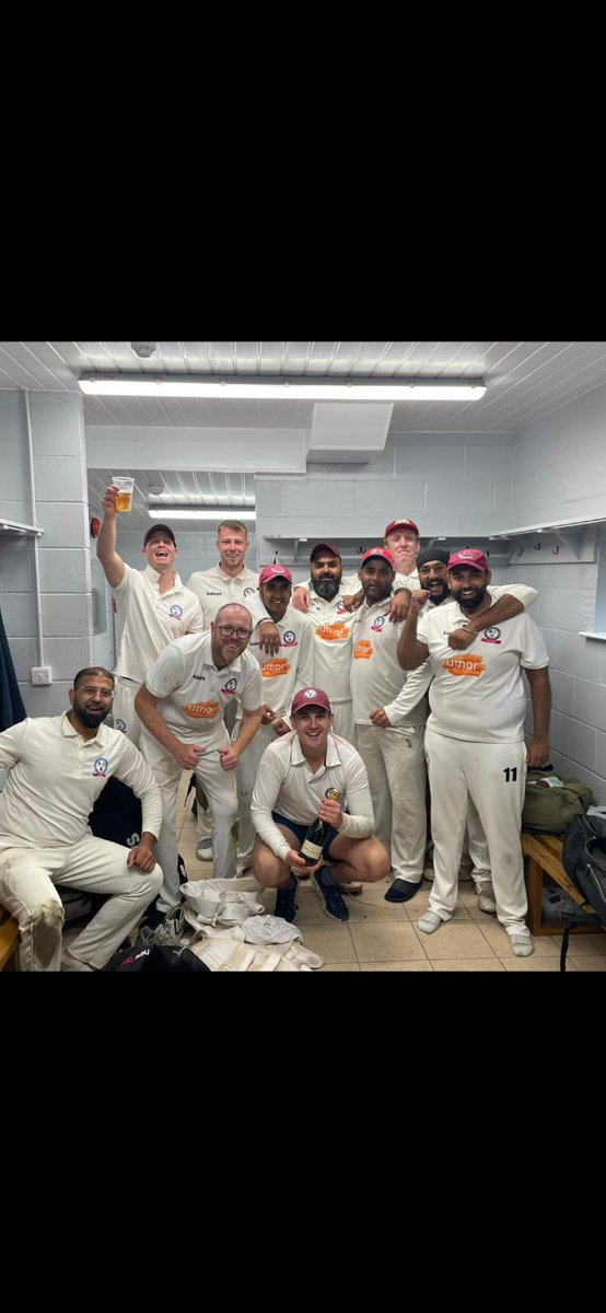 Promotion! 🍾 

A huge congratulations to the 1st XI who confirmed their promotion to Division 1A yesterday with a victory at New Longton #UpTheMaroons