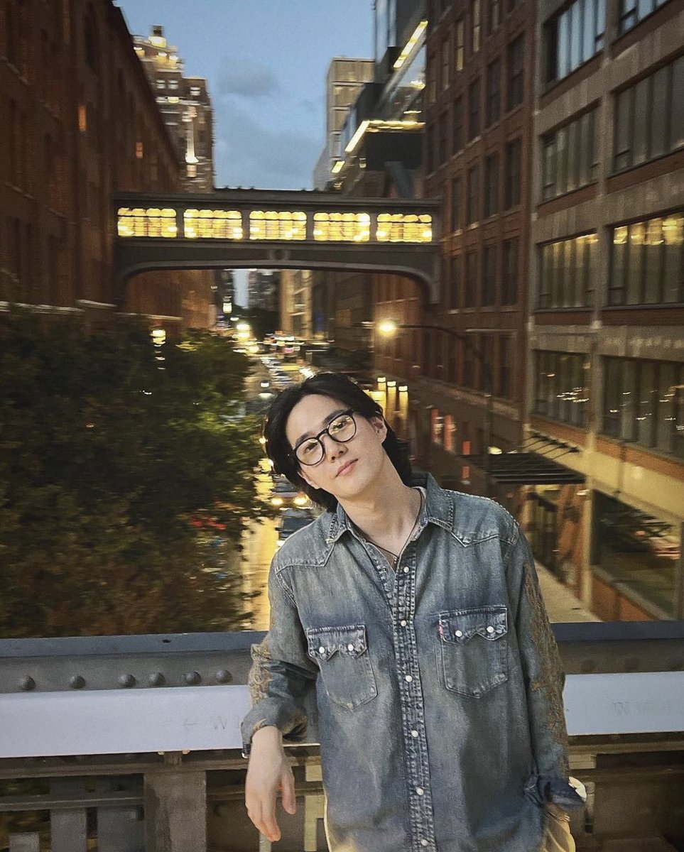SUHO instagram update!! 🤓🤍