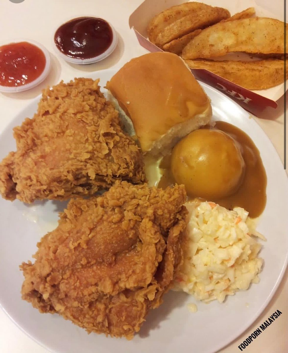 MalaysianFoods's tweet photo. Promosi KFC wehhhh 2 Snack Plate harga RM22 🔥

Set ni siap ada 2 ketul Ayam, kentang putar, coleslaw, Roti dan Air.

Save dan Rt siap2 nanti boleh serbu KFC.!!!!!

📆 19/9/2023 September 2022- 21/9/2023⁣

📍Cawangan KFC di Malaysia https://t.co/pbXrA366wG
