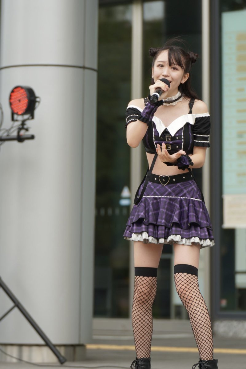 Reika0517_'s tweet photo. ✨推しらせ✨

10月7日(土)
『ドンキホーテ大阪本店入り口前フリーライブ』出演決定🎤🎶

【出演時間】19:00~20:00
【物販時間】19:45~20:00
観覧無料🥳
写真、動画撮影もOKです🙆‍♀️

※三脚NG
※SNSアップNG

ハロウィン月なのでコスプレ衣装で歌いまーす👻💞
カバー曲もお楽しみに💗 https://t.co/gNX5G5DXtn