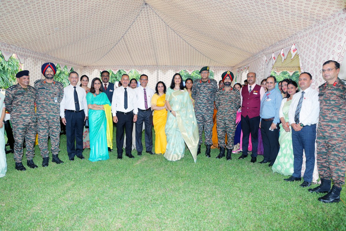 ProDefLko's tweet image. ‘Reinventing Education- Nurturing Entrepreneural Skills and Innovation in Students’ was the selected theme for this year.

#AWES

(2/2)