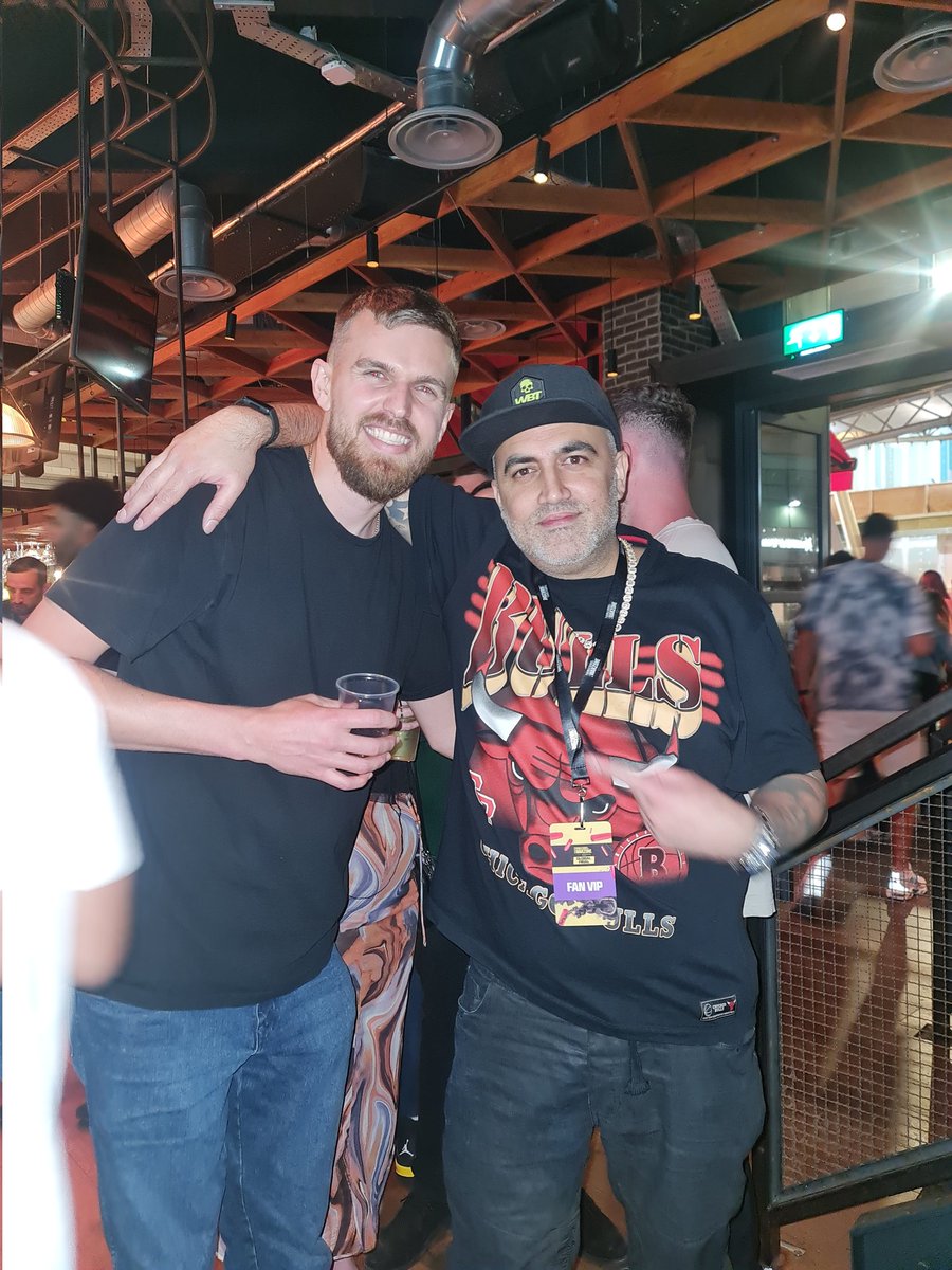 My peeps <a href="/emilyzPLS/">emily</a> <a href="/InkednGreasy/">Pete</a> <a href="/WeezyBoiUK/">Jordan Timms</a> <a href="/GarethFerg/">Gaz</a> <a href="/huttzman/">Huttz</a> and WSOW finalist <a href="/Tony_Wh1te/">Tony White</a> 
💙💙