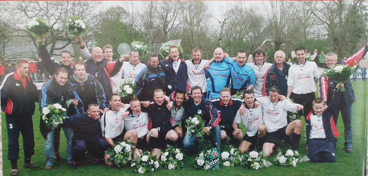 Op een regenachtige zondag in april 2006 behaalde het inmiddels gefuseerde vv Bergum een van de grootste successen uit de clubhistorie: het promoveerde naar de eerste klasse, waar het tot de fusie in 2019 nagenoeg continu bleef spelen.