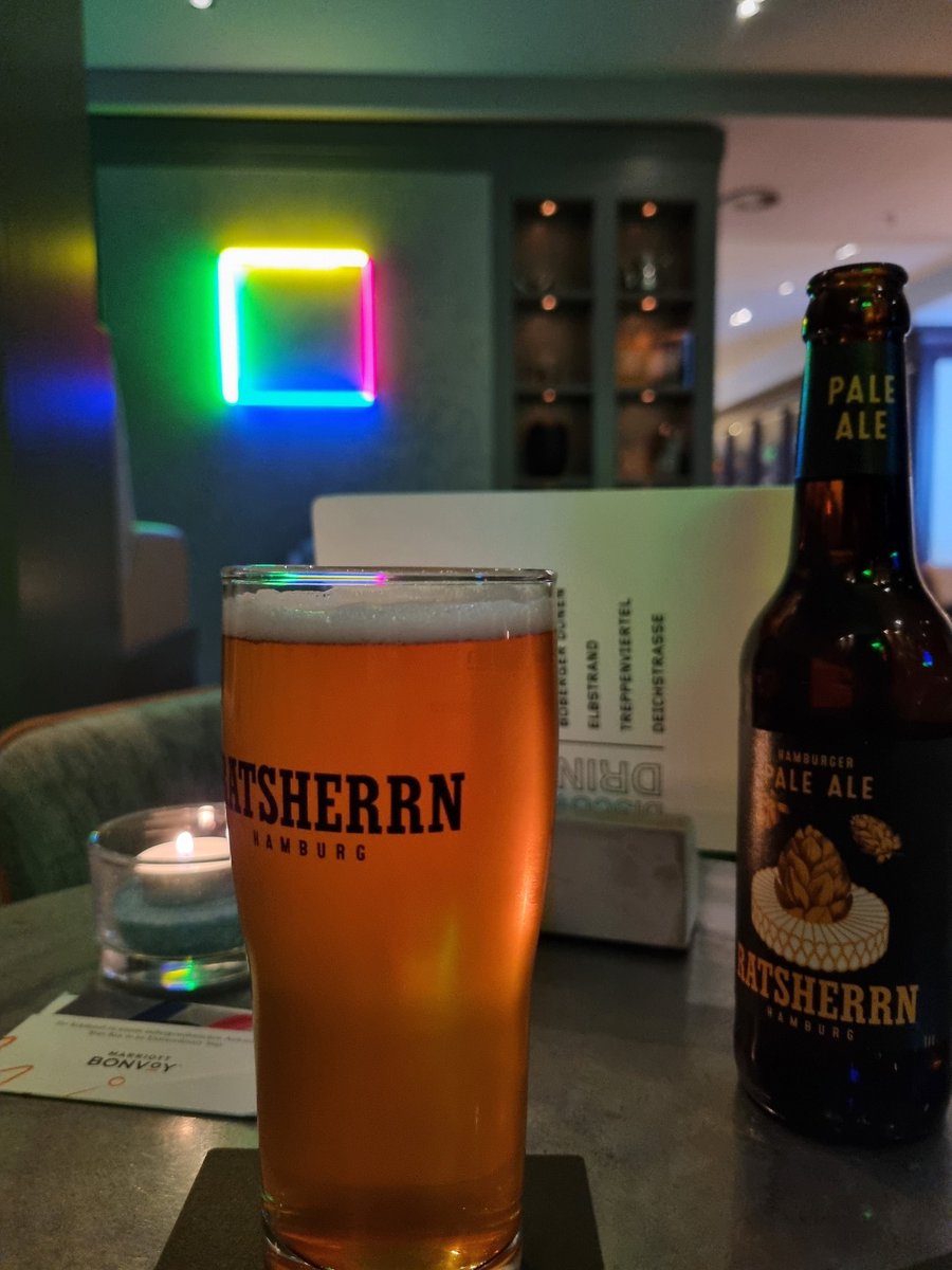narsilqueen's tweet photo. Late -ber/beer month celeb https://t.co/U7e3cVcUuS
