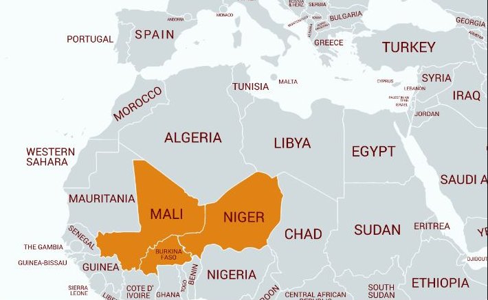 Mali, Burkina Faso, Niger forge trilateral security pact, solidifying potent military consortium. 

 External armed intervention by Nigeria or ECOWAS in Niger equals grave territorial sovereignty breach, invoking resolute collective defense #SecurityPact #MilitaryAlliance 🤝🛡️🌍