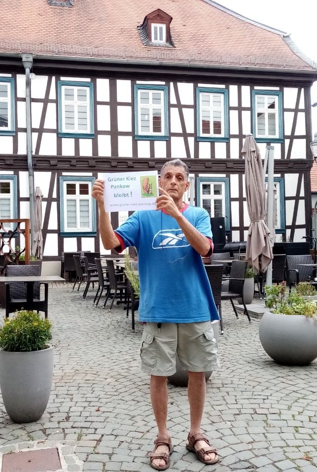 Und du?
Mitzeichnen: gruener-kiez-berlin.de

Grüße aus dem schönen Odenwald. Vor der Hammermühle in Ober-Ramstadt 💪🌳
#stadtnatur #schützen #widerstand