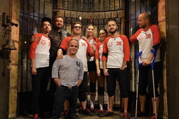 Rendez vous sur @France4tv à 16h55 pour voir ou revoir une émission de la saison 2019 de #FortBoyard avec l’équipe de @bigfloetoli @CamilleCerfOff @levraimcfly @Raphael_Carlier et @AudreyPirault