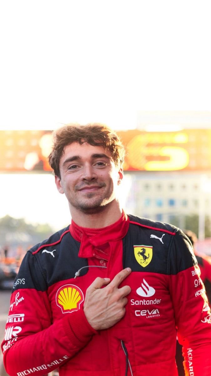 per sempre sul carro di Charles Leclerc
 #SingaporeGP