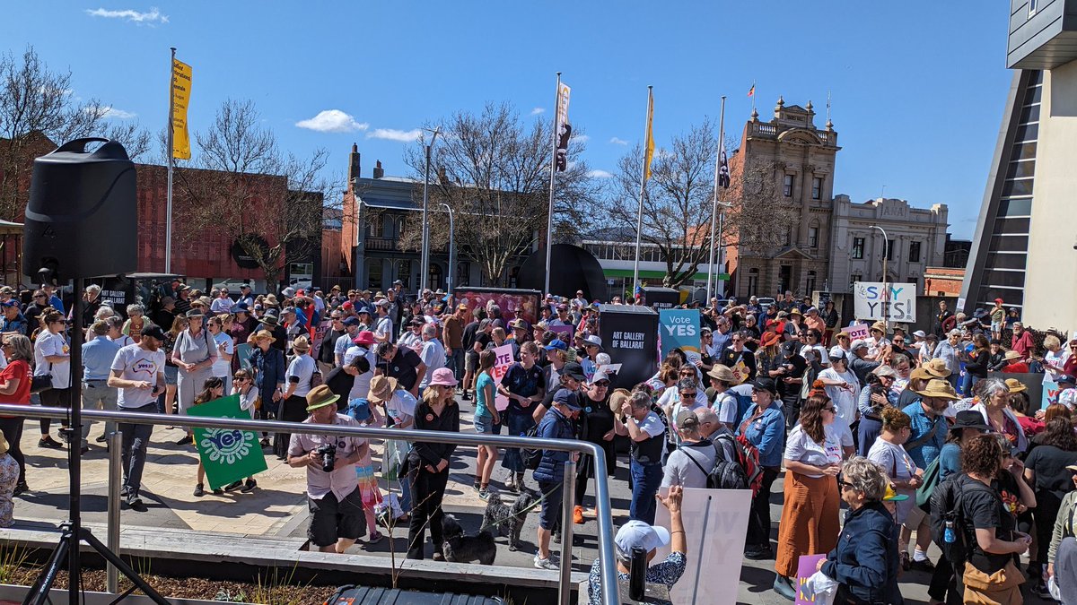 seanamulcahy's tweet photo. @KirstiMiller30 If it provides some joy, while this tiny gathering of hate was going on, there was a massive turn-out at the Ballarat #Walk4Yes 🖤💛❤️ https://t.co/UOrOpdU70C