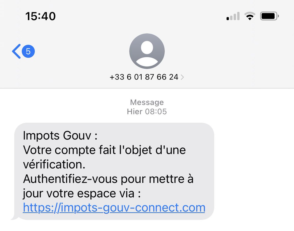 Sebo471's tweet image. #Micode  #PireArnaqueSMS Voici un exemple de belle arnaque à la sauce impôts.
Le site de phishing arrive même à déclencher la notification appli iOS des impôts.