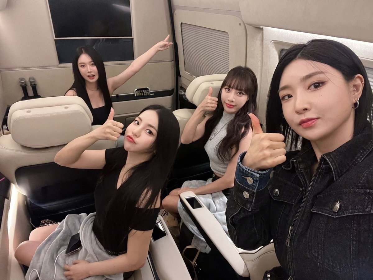 weare_bbgirls's tweet photo. [📷]
230917 솔모루 하모니 대축제
오늘도 멋지게 무대 완료!
응원 보내준 쁘이들 고마워요🫶✌️🖤

#브브걸 #BBGIRLS https://t.co/eCBmz18Rac