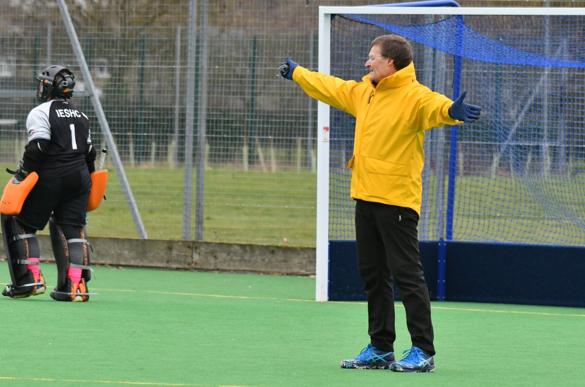 EastOfficiating's tweet photo. You can umpire at any age which Umpire Rob Oakley is proving. He is 70 today! He umpires, plays &amp; is President of @Bedfordhc Happy Birthday Rob 💙🎉 

#eastumpire #umpires #hockeyumpire https://t.co/8vw1TNJV0b